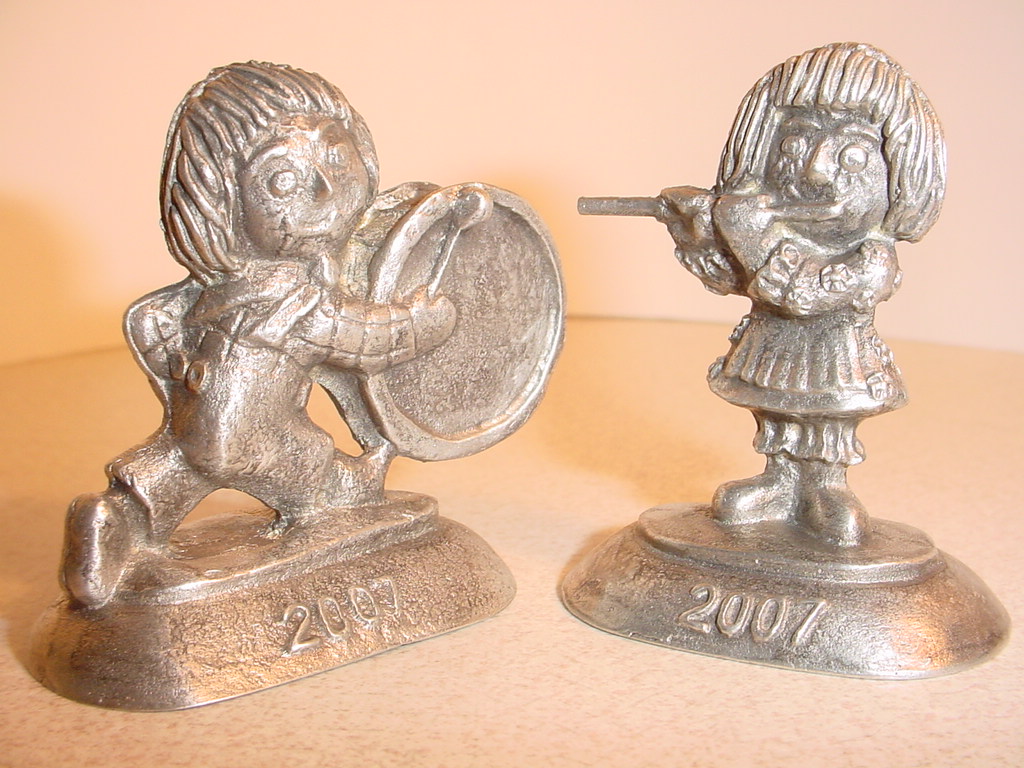 custom pewter figurines